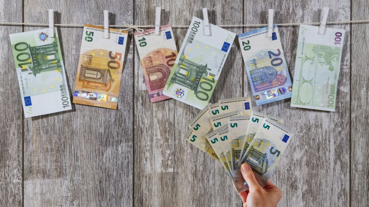 Changing US Dollars To Finland Euros When Traveling In 2023 Teacher changing-us-dollars-to-finland-euros-when-traveling-in-2023-teacher